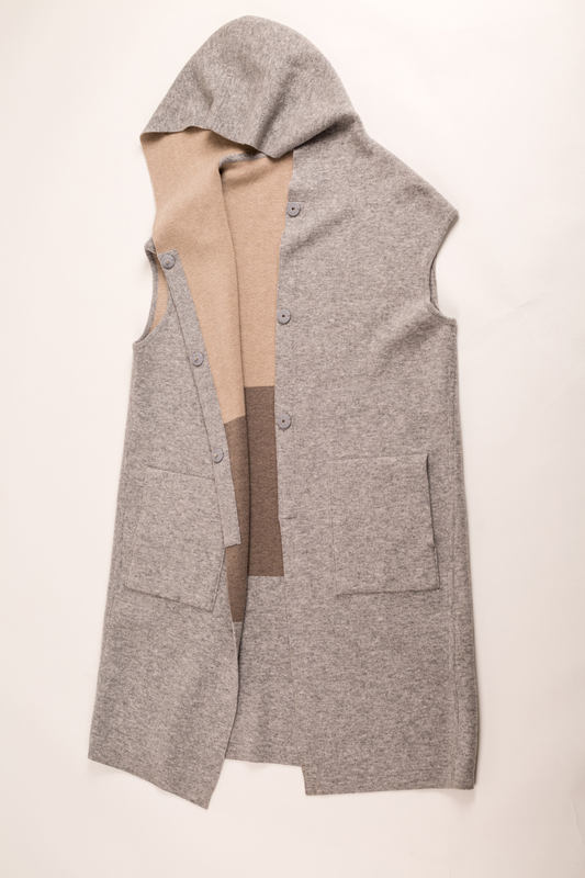 Cardigan double face senza maniche in misto lana e cashmere da donna