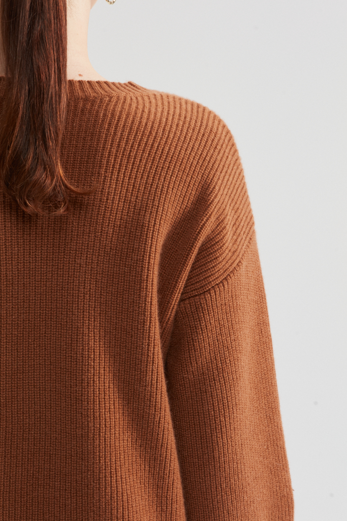 Maglione a maniche lunghe marrone scuro