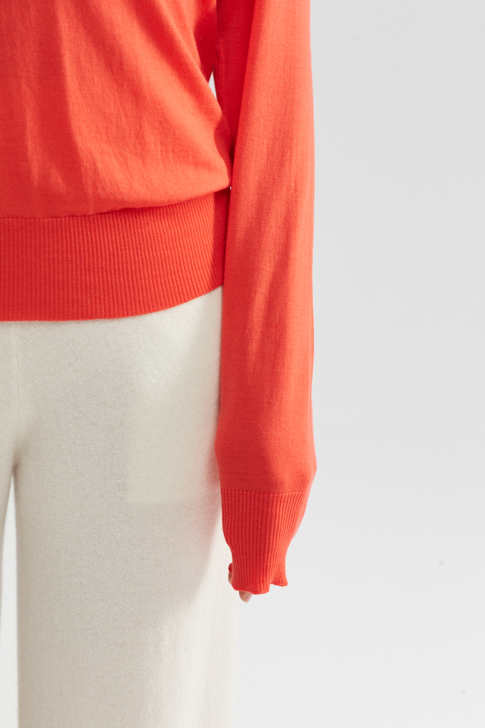 Maglione a maniche lunghe arancioni