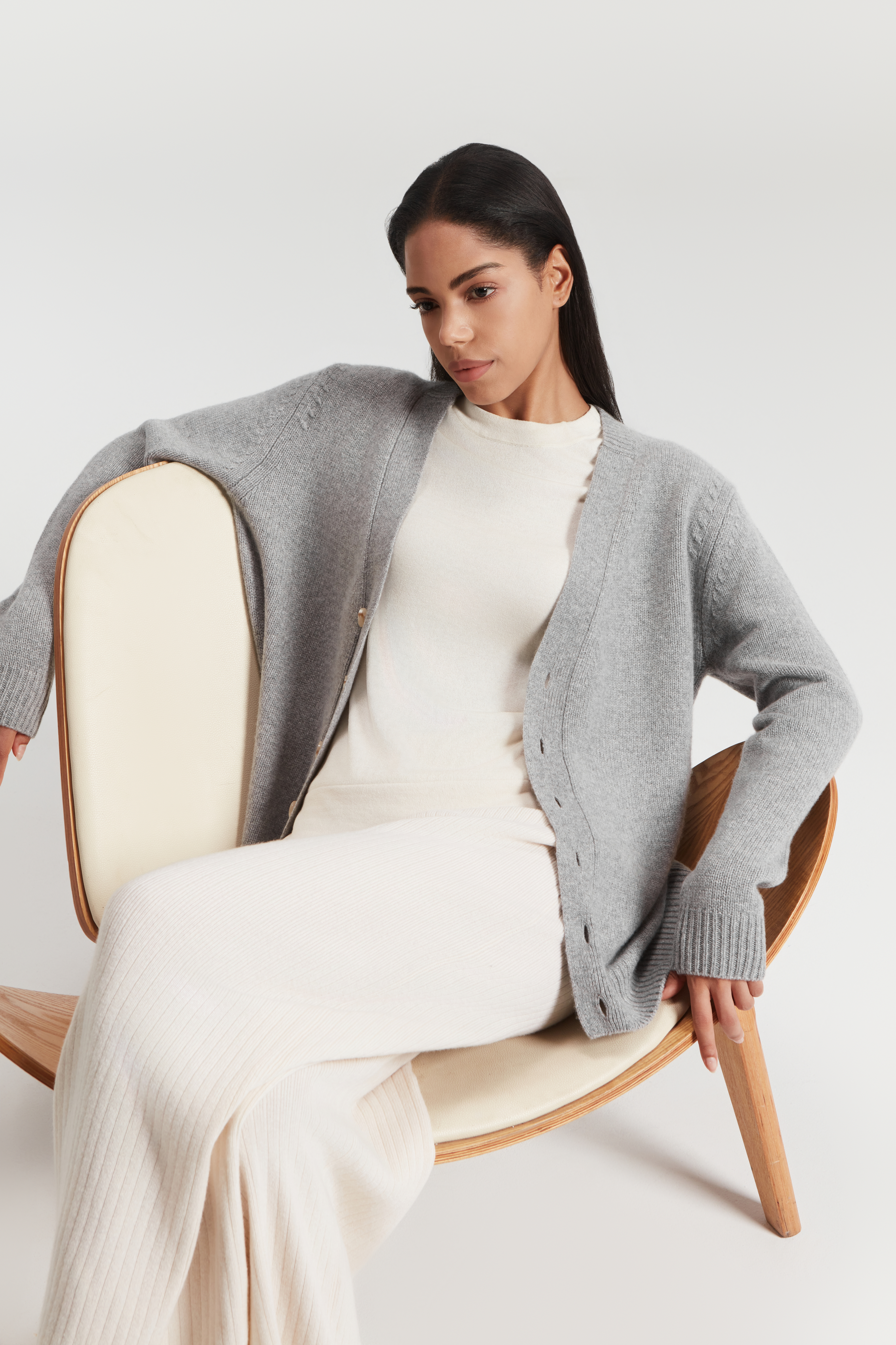 Cashmere Vie di Women's Pure Cashmere V Grey Cardigan