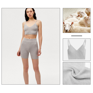 Lussuoso reggiseno sportivo a maglia al 100% in cashmere per il massimo comfort