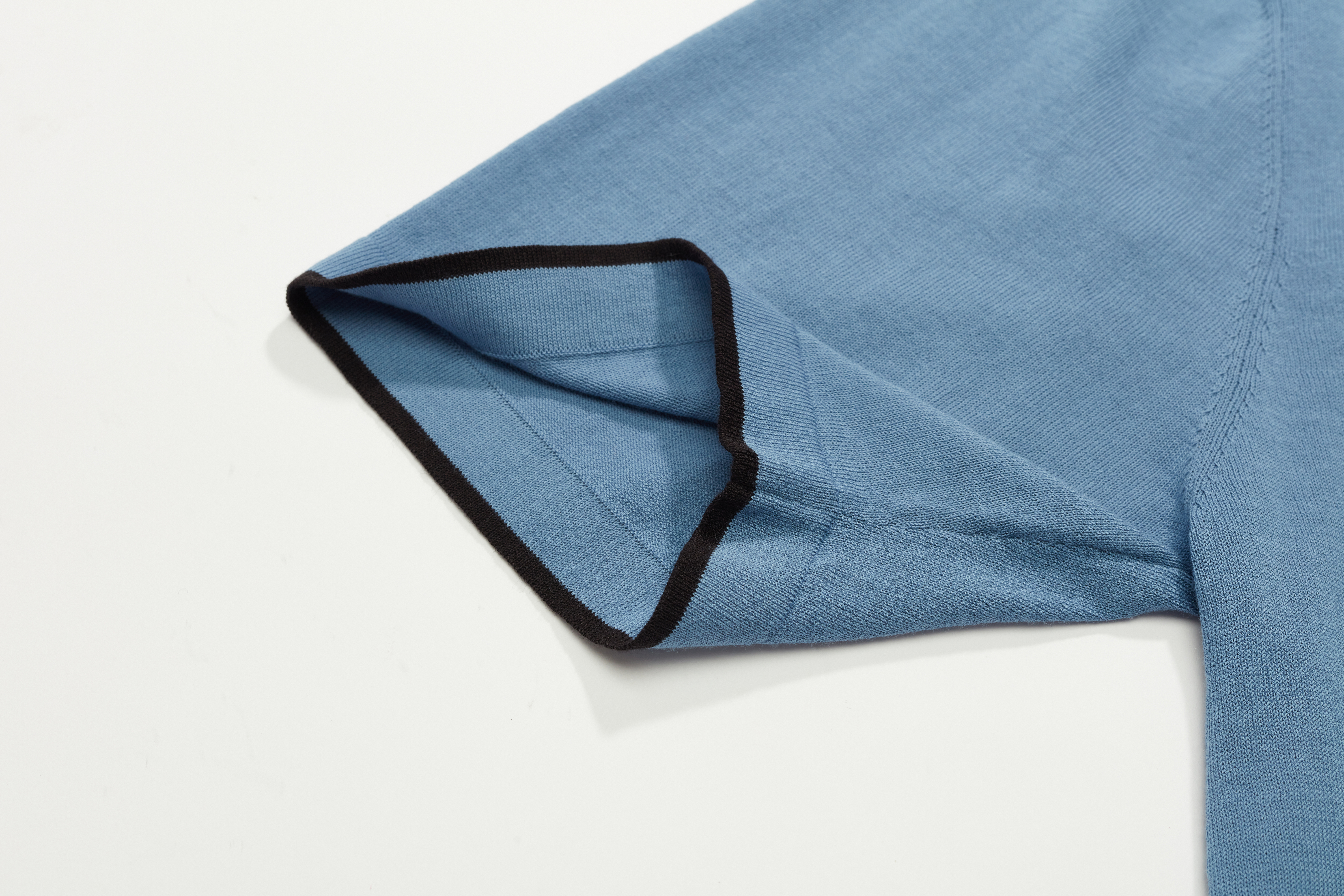 POLO . UOMO SCOLLO A V IN PURO COTONE GAUGE 16