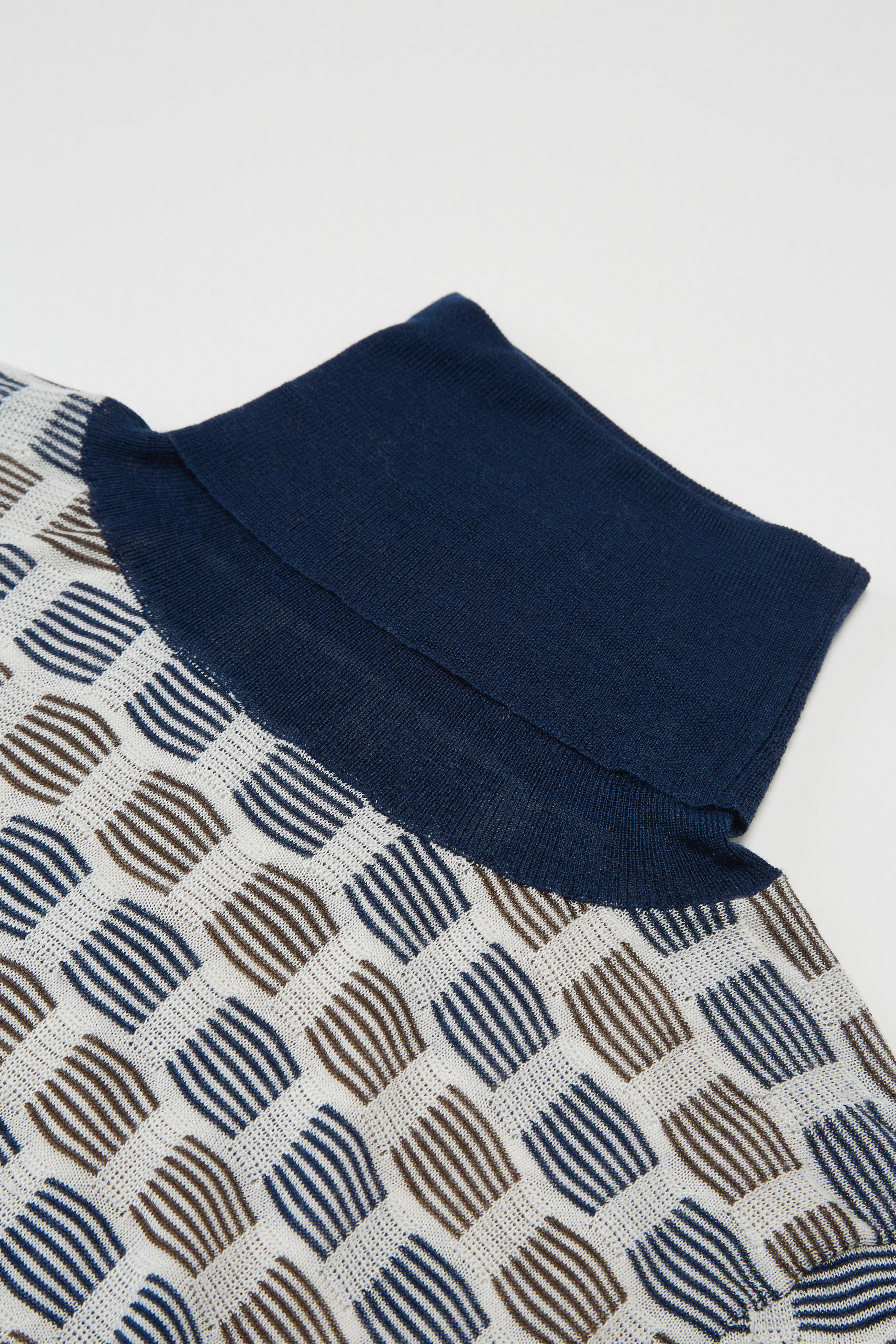 Turtleneck Jumper con modello a blocchi