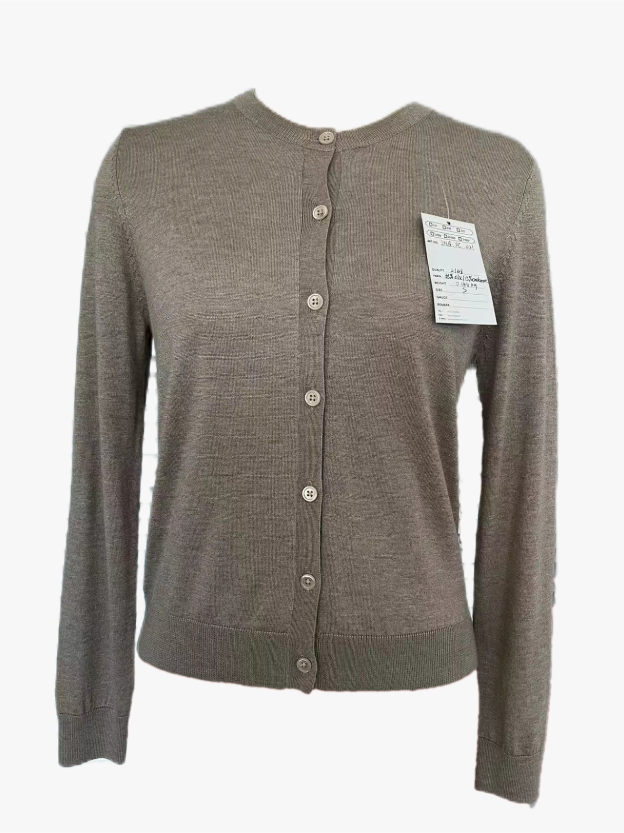 Il cardigan eco-consapevole: una guida alle scelte di maglieria sostenibile