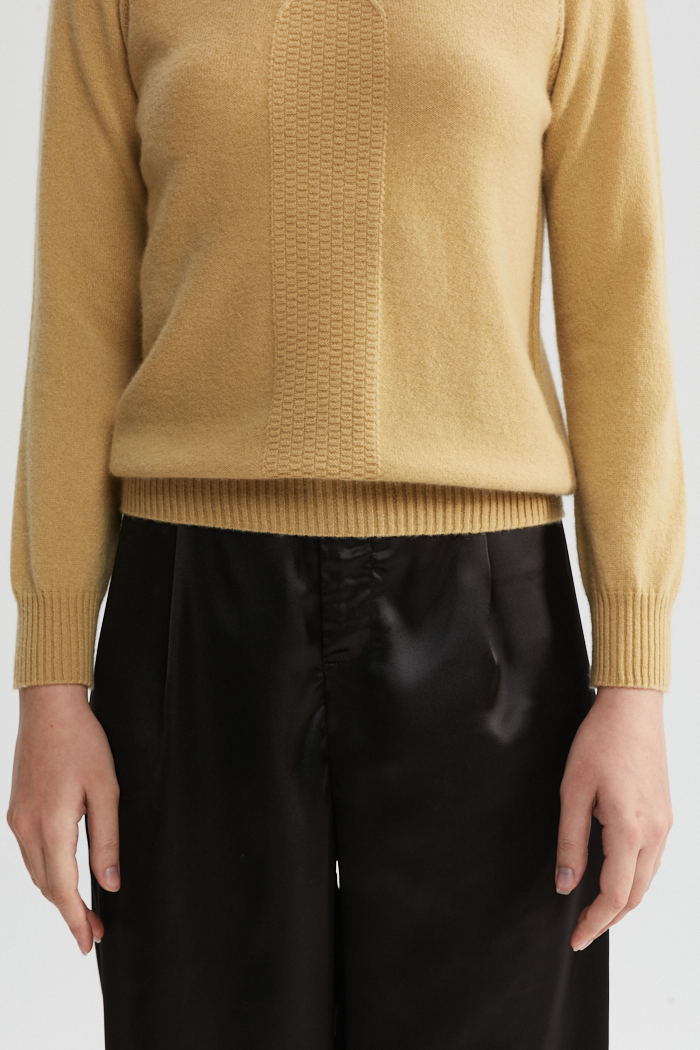 Maglione a maniche lunghe giallo chiaro 