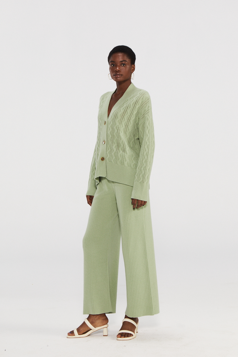 Chic Cashmere Cardigan con pulsante con pulsante
