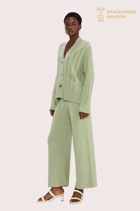 Cardigan con bottoni in puro cashmere da donna chic | Produttore di maglieria moda personalizzata
