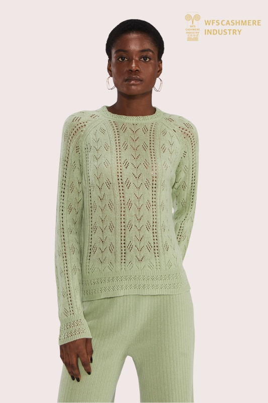 Maglione traforato in cashmere leggero premium 12GG in verde salvia | Produttore di maglieria OEM