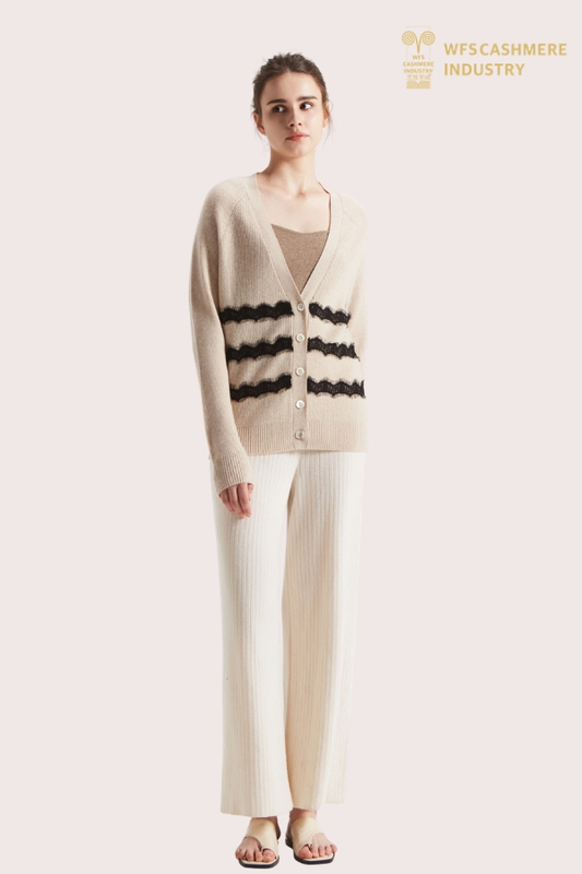 Cardigan da donna con bottoni in puro cashmere con scollo a V e strisce di grano | Produttore OEM di maglieria personalizzata